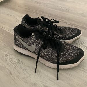 Nike Flex Experience RN 6
